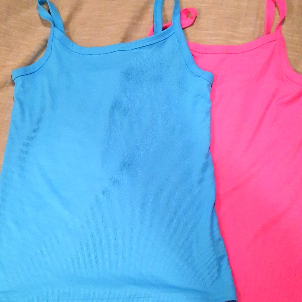 2 Tanks